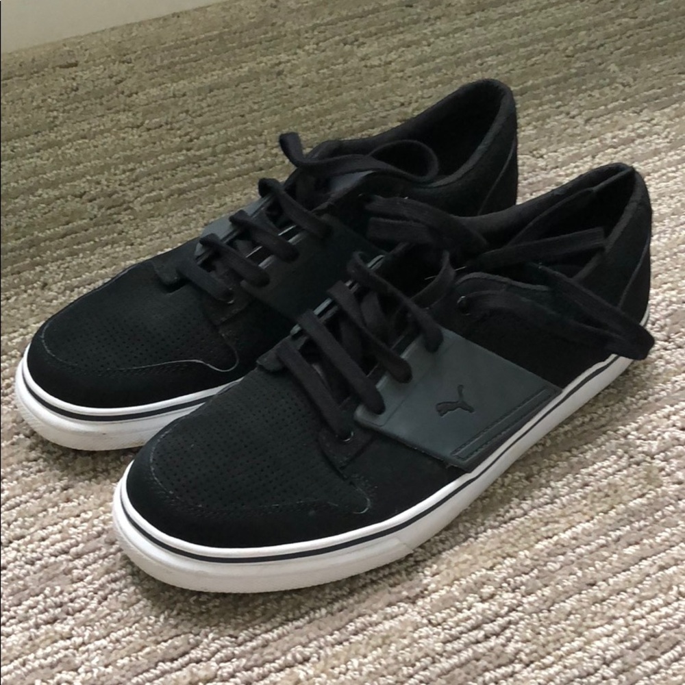 Pumas! Men’s size 10